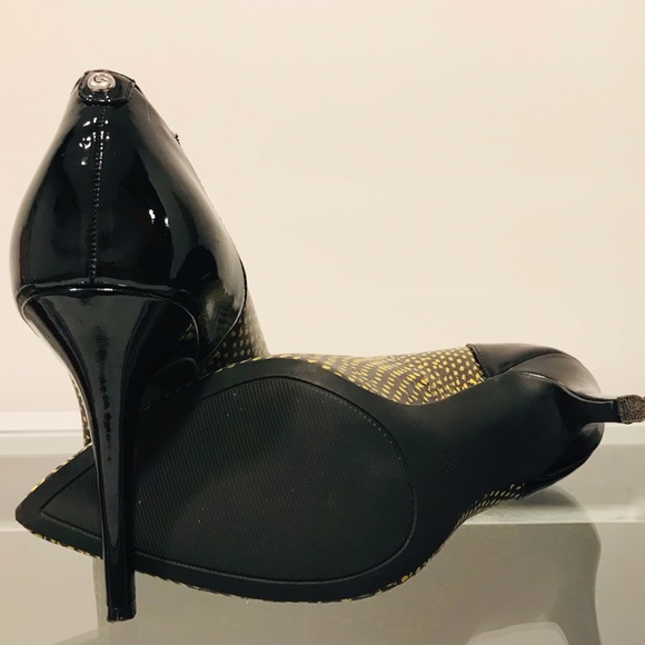 G by GUESS FELISITY Yellow and Black Heels - Picture 5 of 13